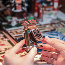 Laden Sie das Bild in den Galerie-Viewer, Book Nook - Weihnachtshütte