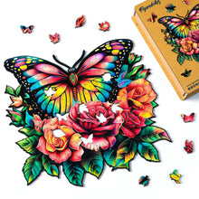 Laden Sie das Bild in den Galerie-Viewer, Holzpuzzle Erwachsene - Schmetterling und Rosen