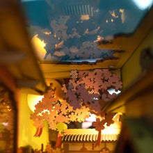 Laden Sie das Bild in den Galerie-Viewer, Book Nook - Sakura-Fall