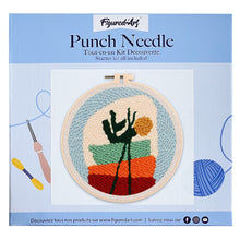 Laden Sie das Bild in den Galerie-Viewer, Punch Needle Blumenkomposition 1