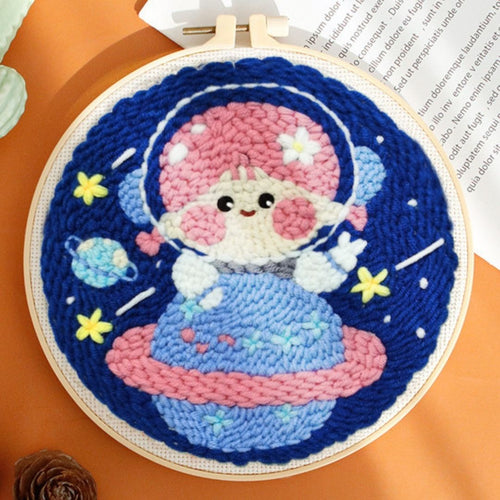 Punch Needle set Kosmonautenmädchen auf dem Saturn