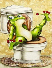 Laden Sie das Bild in den Galerie-Viewer, Diamond Painting – Frosch in Toilette – 40 x 50 cm auf Keilrahmen gespannt | Figured&#39;Art